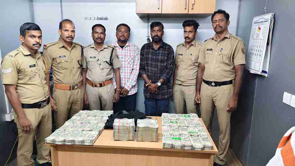 வாளையாறில் சிக்கிய ரூ.60 லட்சம் ஹவாலா பணம்