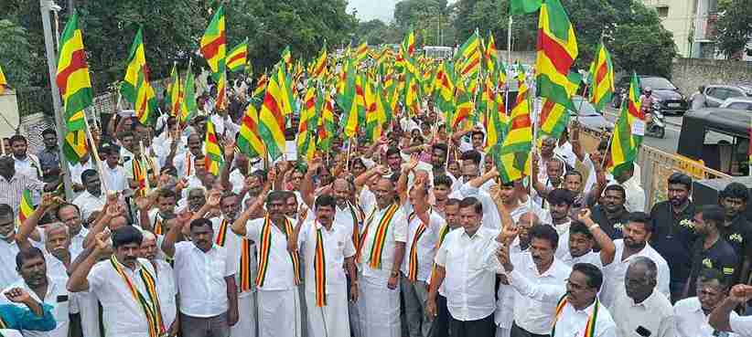 ஒன்றிய பாஜக அரசு கண்டித்து கொங்குநாடு மக்கள் தேசிய கட்சியினர் ஆர்ப்பாட்டம்!